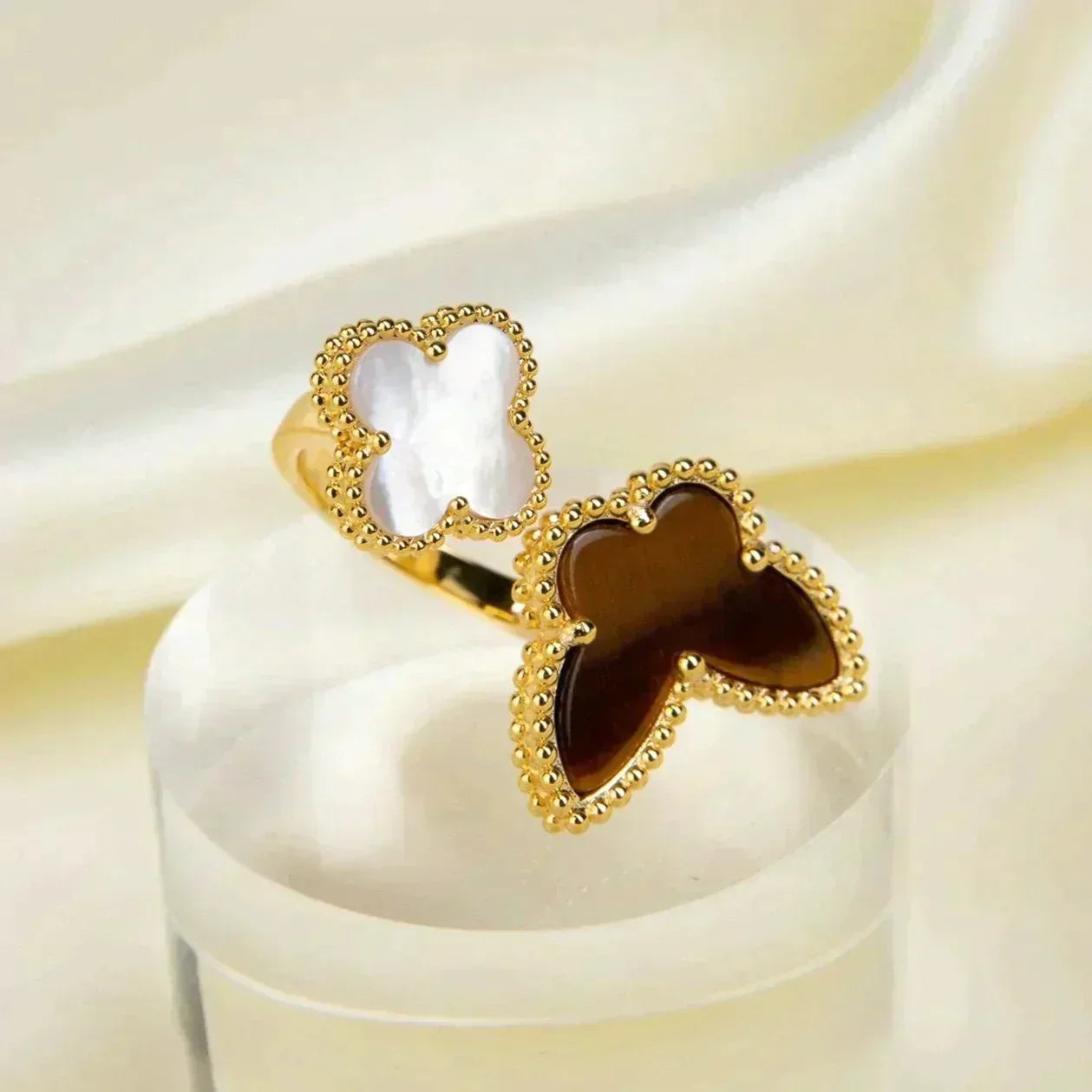 ¡®Lumi¡¯LUCKY BETWEEN THE FINGER RING