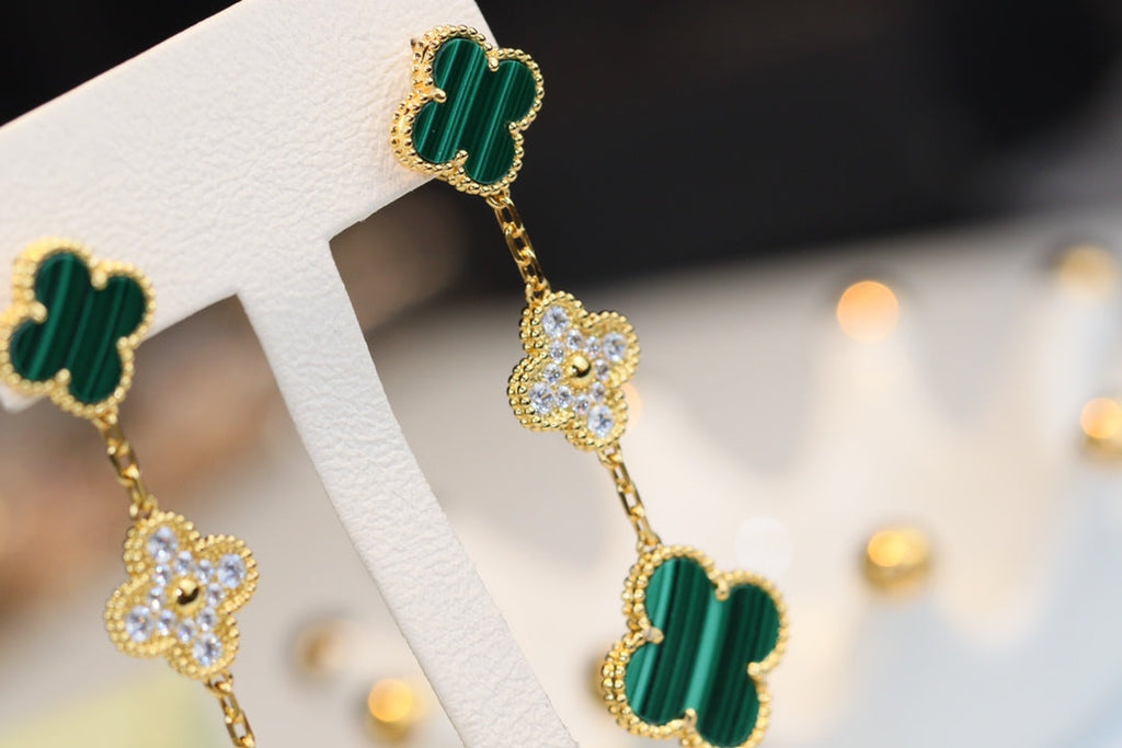 ¡®Lumi¡¯CLOVER EARRINGS GOLD MALACHITE DIAMOND 3 MOTIF