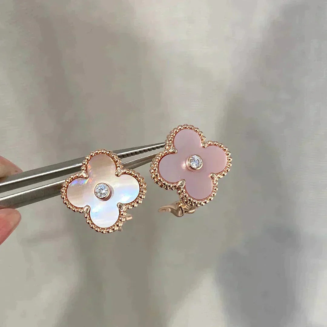 ¡®Lumi¡¯CLOVER MEDIUM 1 MOTIFS  PINK MOP DIAMOND EARRINGS