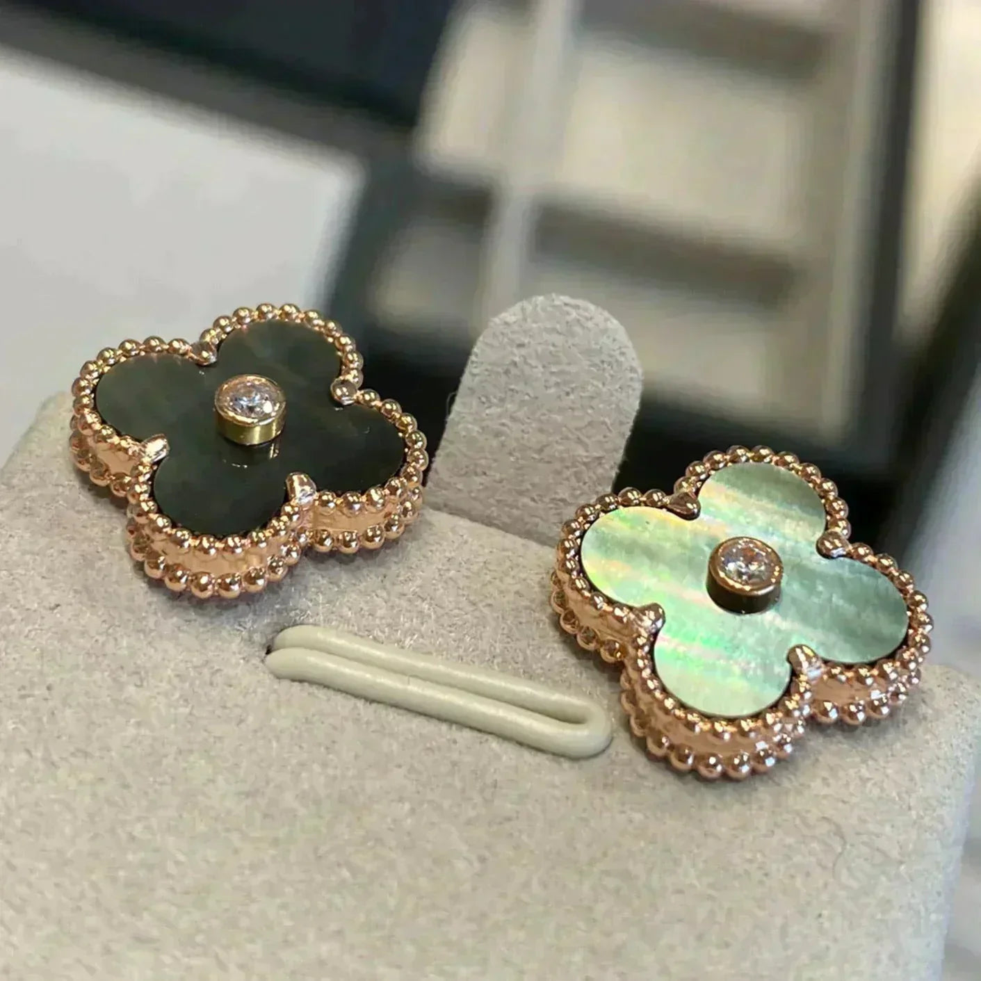 ¡®Lumi¡¯CLOVER MEDIUM 1 MOTIFS GRAY MOP  DIAMOND EARRINGS
