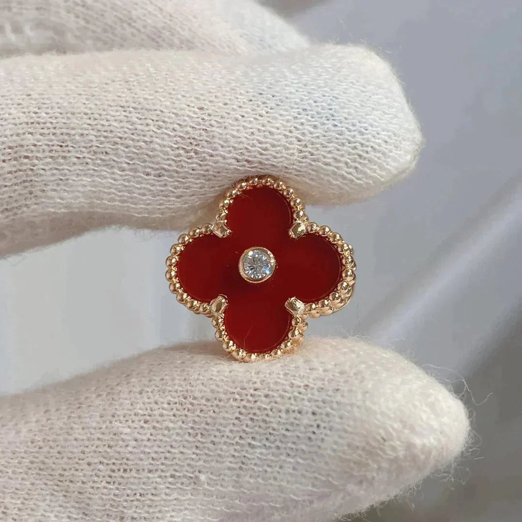 ¡®Lumi¡¯CLOVER MEDIUM 1 MOTIFS CARNELIAN  DIAMOND earrings