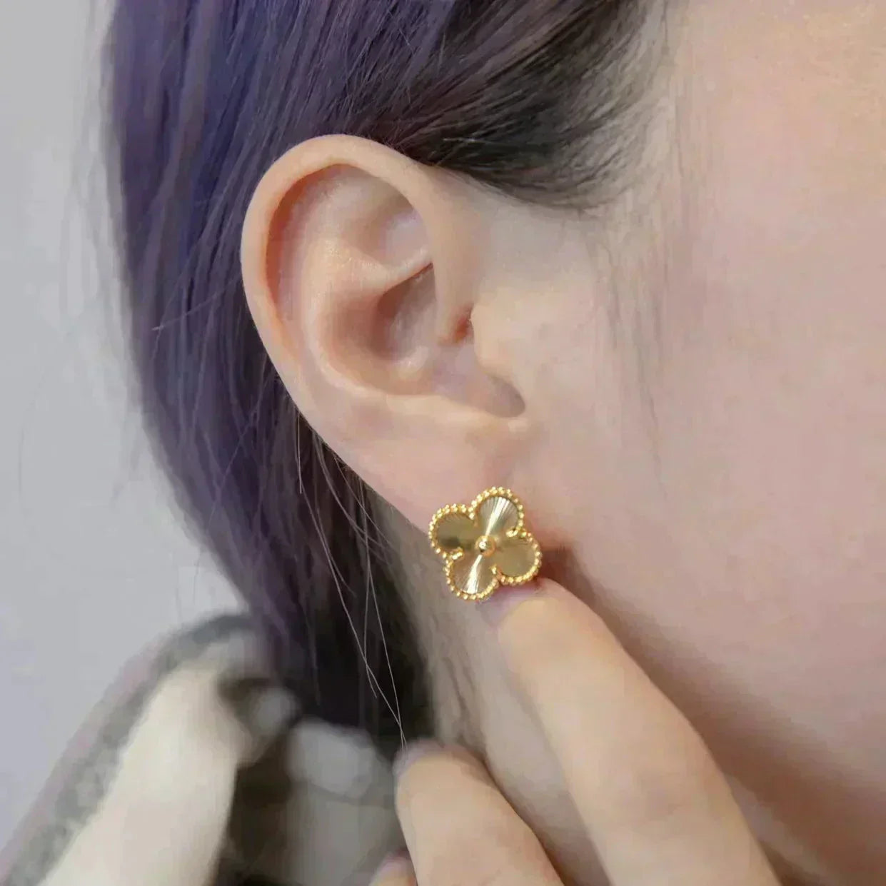 ¡®Lumi¡¯CLOVER MEDIUM 1 MOTIFS LASER EARRINGS
