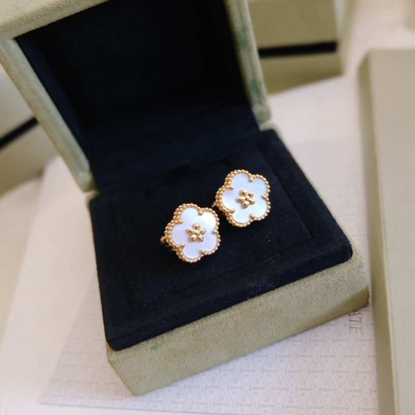 ¡®Lumi¡¯26 NEW LUCKY  WHITE MOP EARRINGS