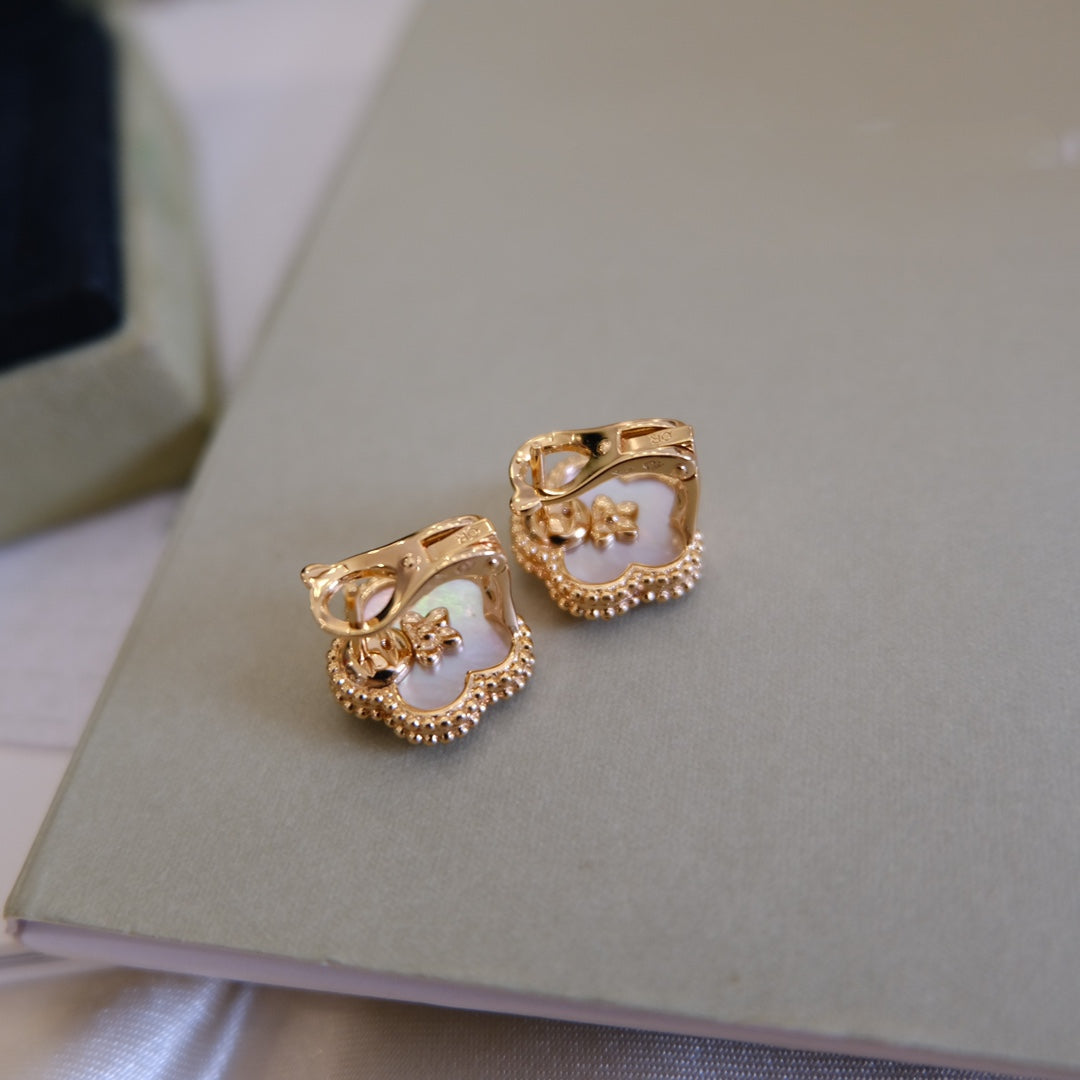 ¡®Lumi¡¯26 NEW LUCKY  WHITE MOP EARRINGS