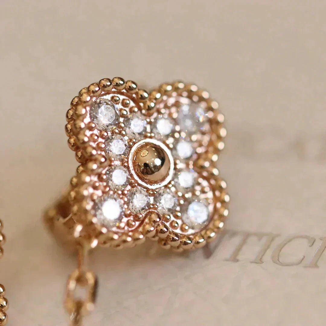 ¡®Lumi¡¯CLOVER MEDIUM 1 MOTIFS FUll DIAMOND EARRINGS