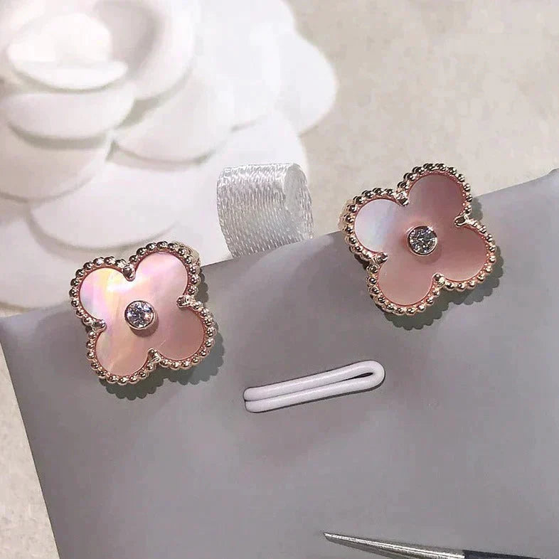 ¡®Lumi¡¯CLOVER MEDIUM 1 MOTIFS  PINK MOP DIAMOND EARRINGS