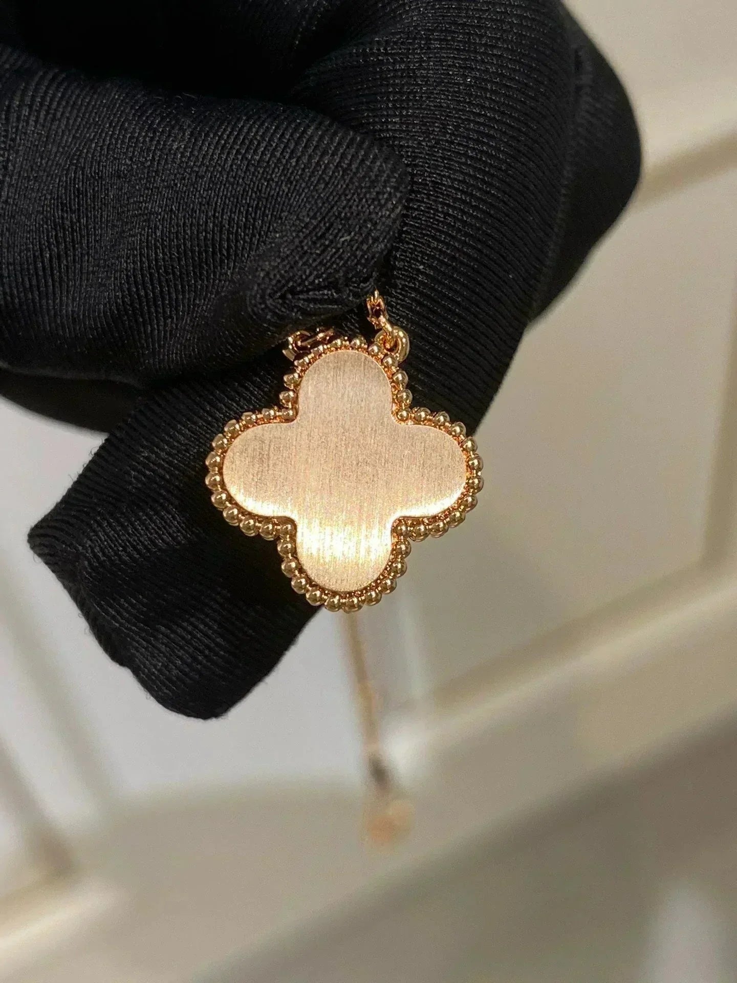 ¡®Lumi¡¯CLOVER 15MM DIAMOND RHODONITE NECKLACE