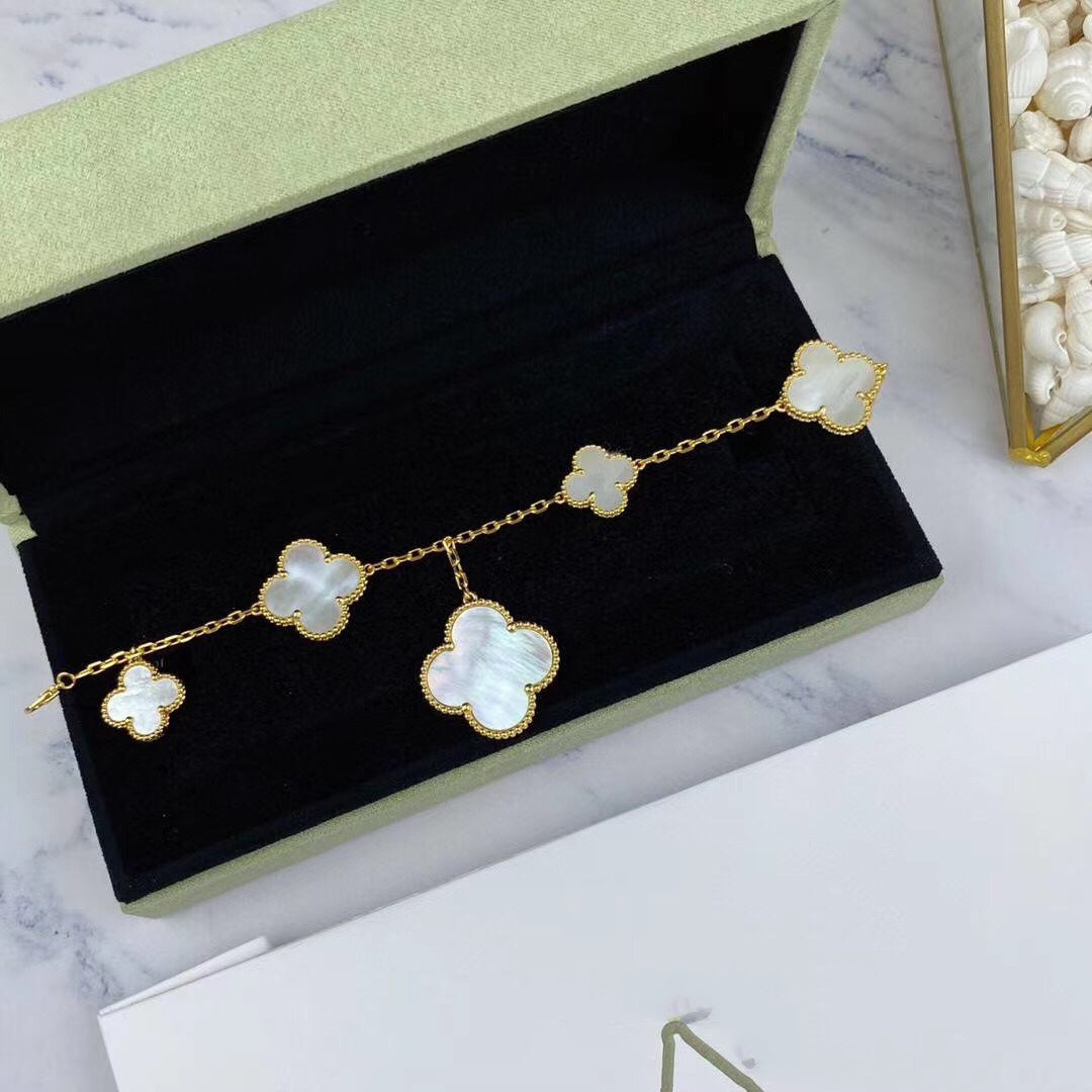 ¡®Lumi¡¯MAGIC CLOVER MOP GOLD BRACELET 5 MOTIFS