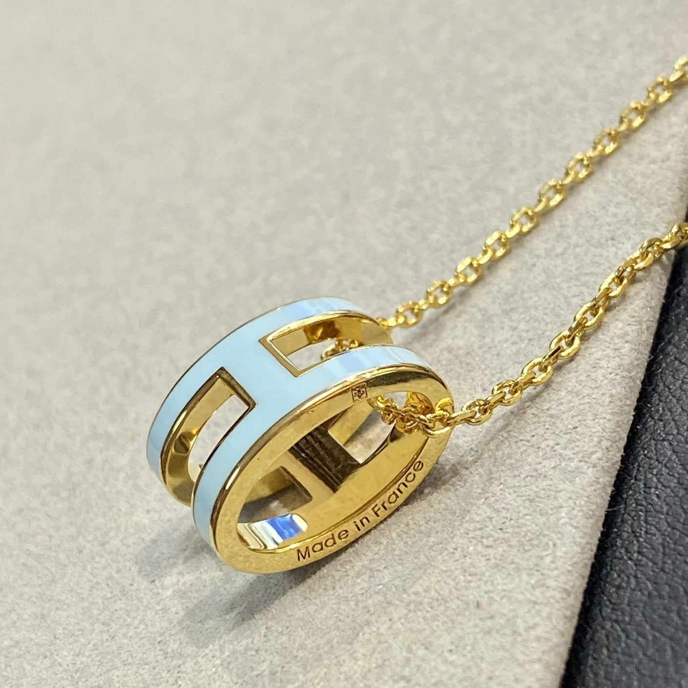 ¡®Lumi¡¯POP H LIGHT BLUE NECKLACE