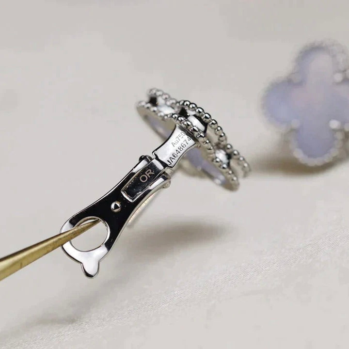 ¡®Lumi¡¯CLOVER MEDIUM 1 MOTIFS  WHITE MOP EARRINGS SILVER