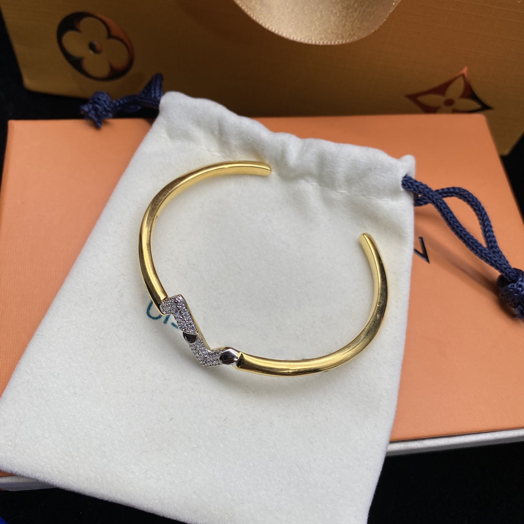 ¡®Lumi¡¯VOLTE UPSITE DOWN DIAMOND GOLD OPEN BRACELET
