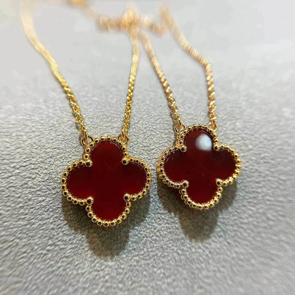 ¡®Lumi¡¯CLOVER 15MM CARNELIAN SINGLE FLOWER NECKLACE