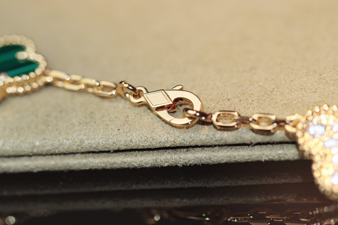 ¡®Lumi¡¯CLOVER 20 MOTIFS ONYX ROSE GOLD