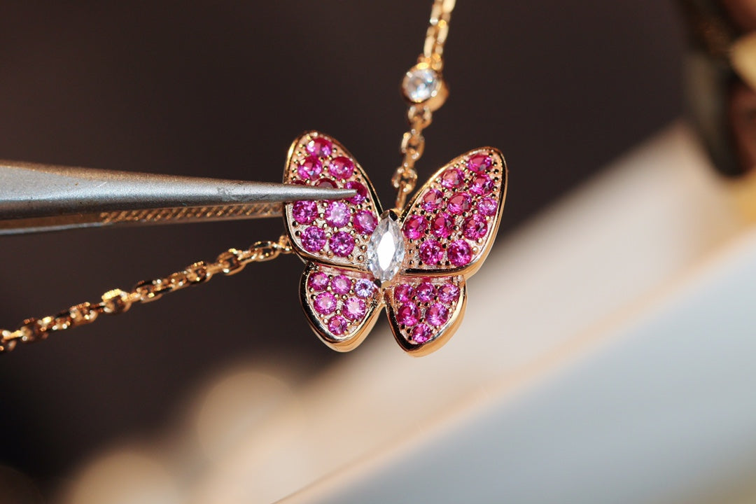 ¡®Lumi¡¯BUTTERFLY RED DIAMOND ROSE GOLD NECKLACE