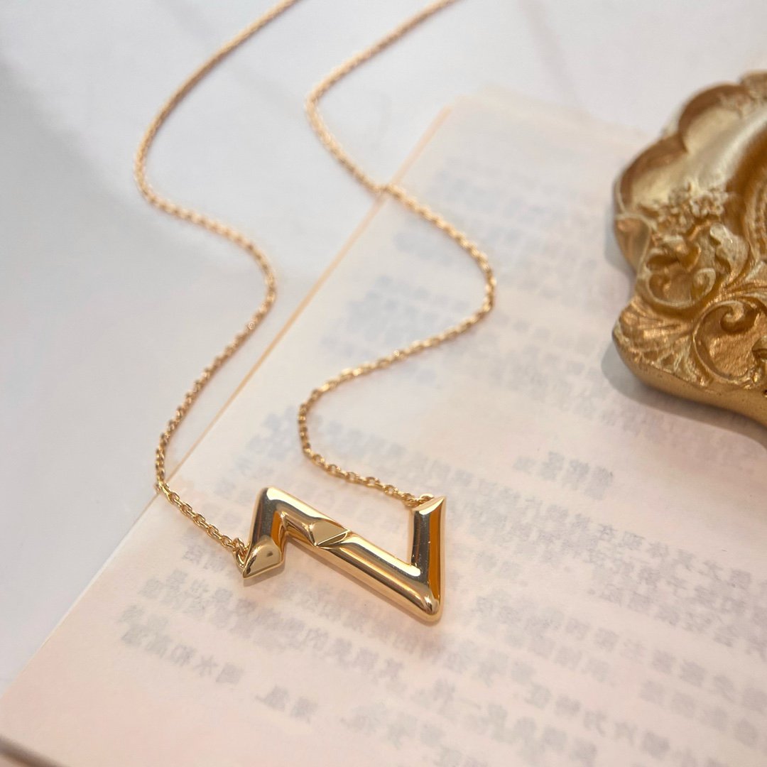 ¡®Lumi¡¯VOLTE UPSIDE DOWN NECKLACE