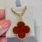 ¡®Lumi¡¯CLOVER 25MM NECKLACE GOLD CARNELIAN