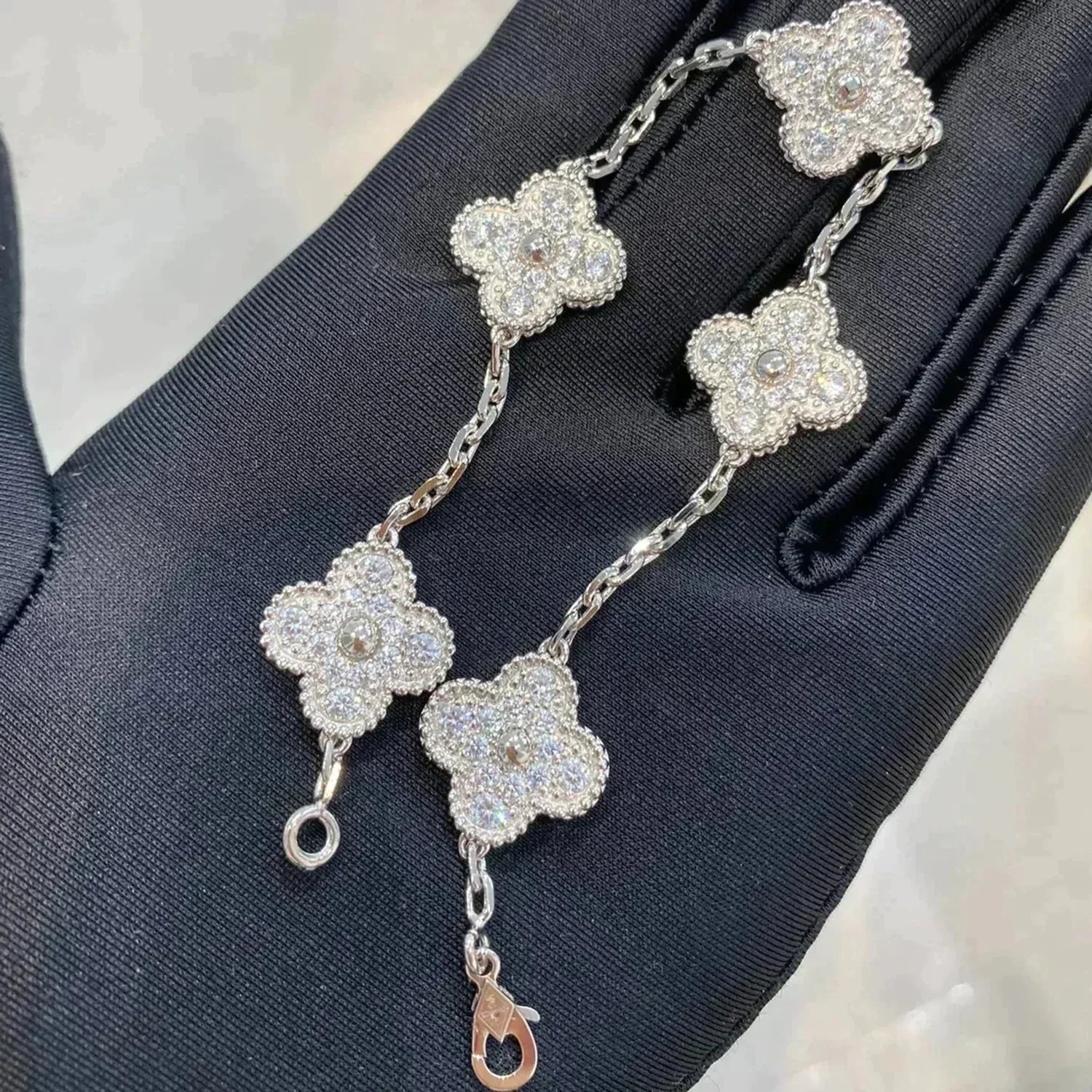 [Lumi jewelry] CLOVER 5 MOTIF FULL DIAMOND BRACELET COLLECTION
