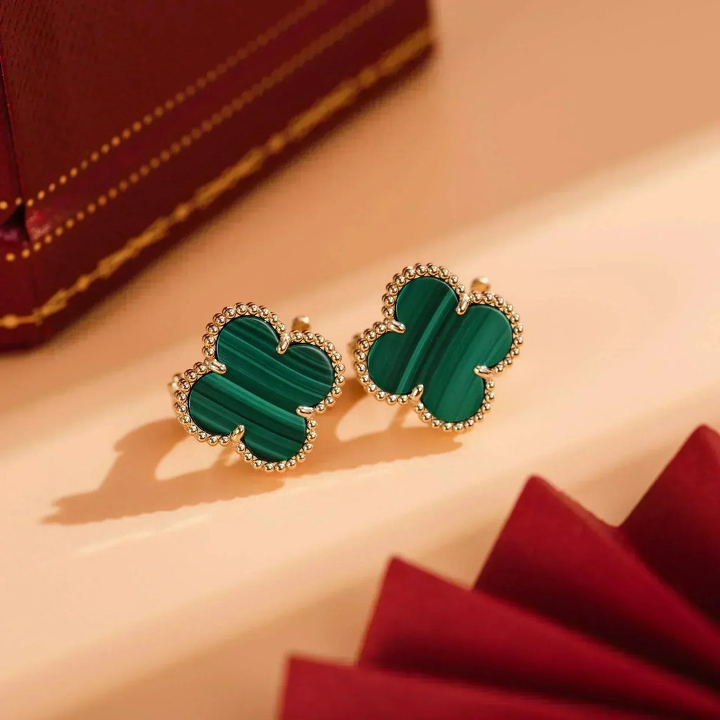 ¡®Lumi¡¯CLOVER MEDIUM 1 MOTIFS MALACHITE  EARRINGS