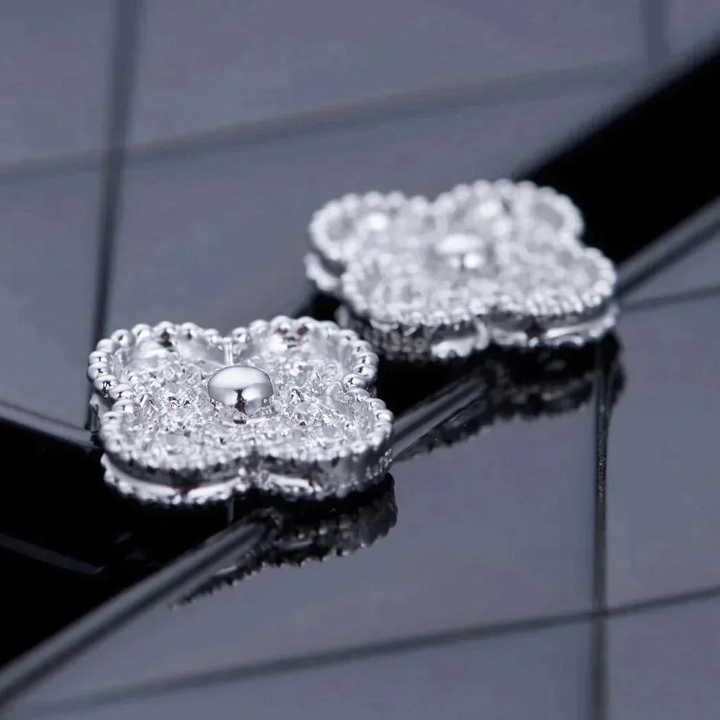 ¡®Lumi¡¯CLOVER 1 MOTIFS DIAMOND STUD EARRINGS SILVER