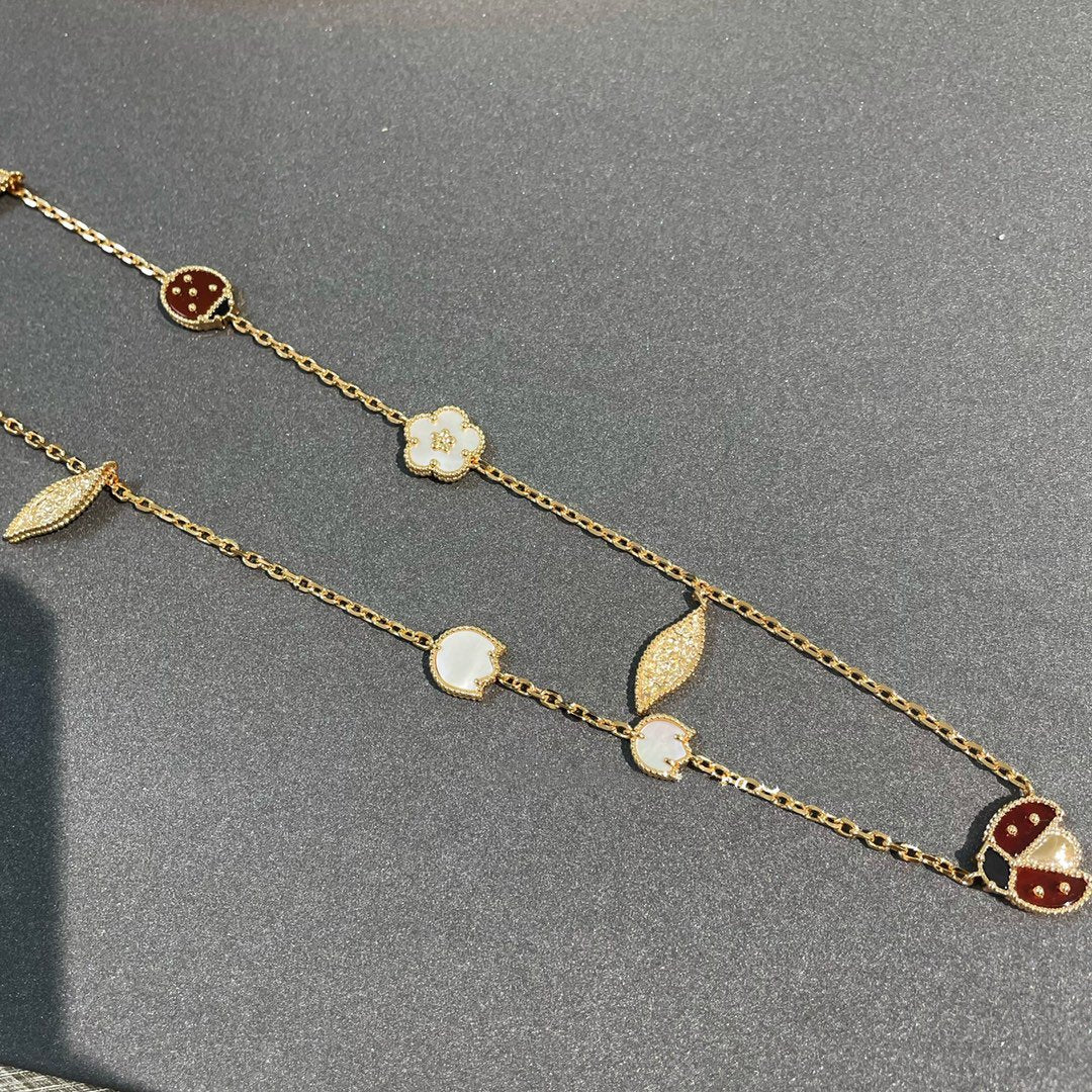 ¡®Lumi¡¯LUCKY SPRING 15 MOTIFS GOLD NECKLACE