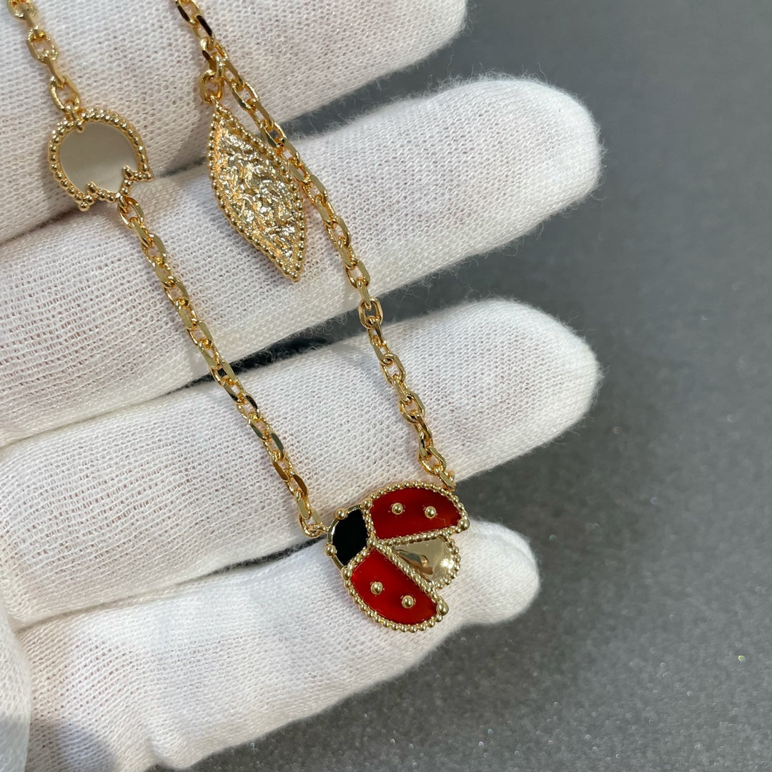 ¡®Lumi¡¯LUCKY SPRING 15 MOTIFS GOLD NECKLACE