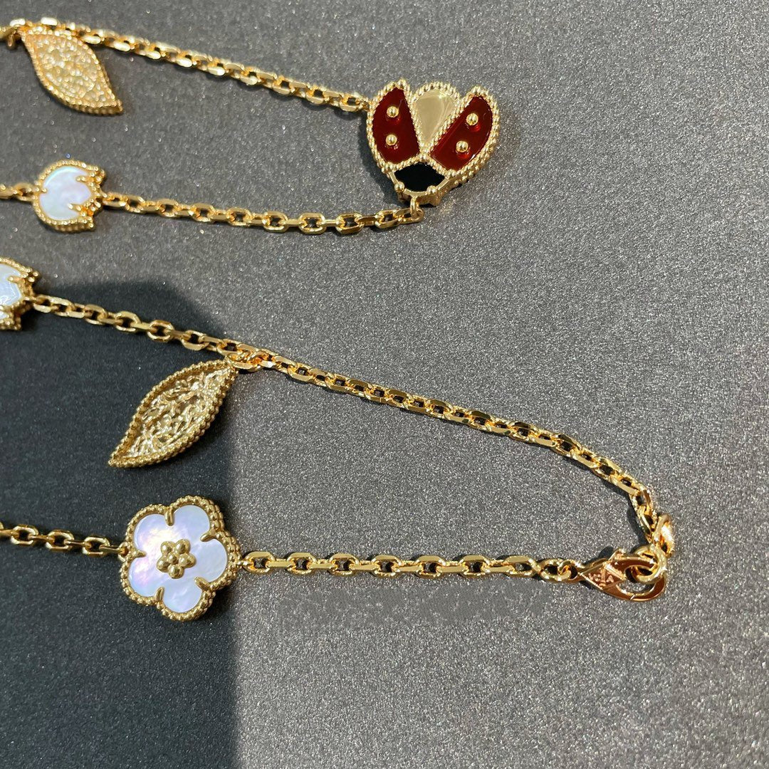 ¡®Lumi¡¯LUCKY SPRING 15 MOTIFS GOLD NECKLACE