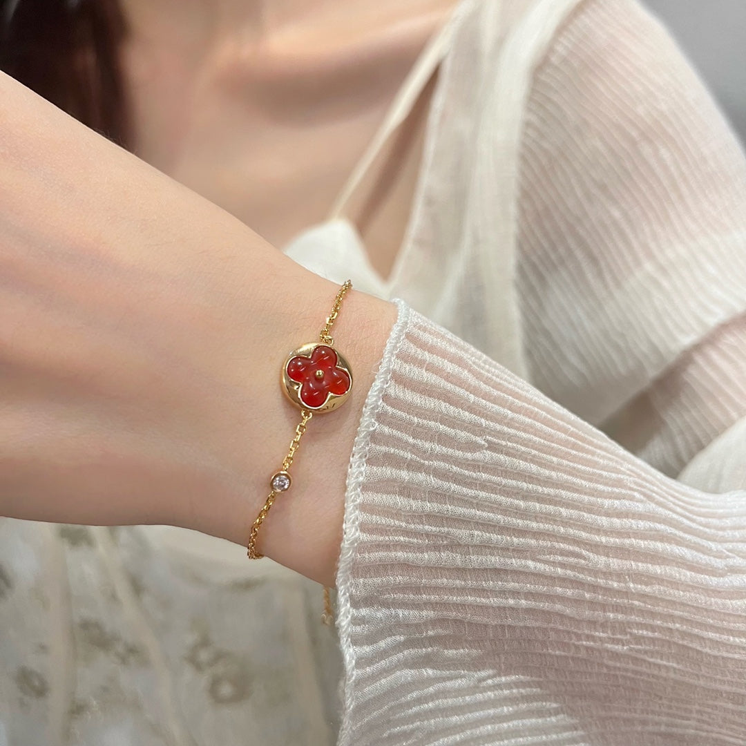 ¡®Lumi¡¯SUN PEDANT CARNELIAN BRACELET