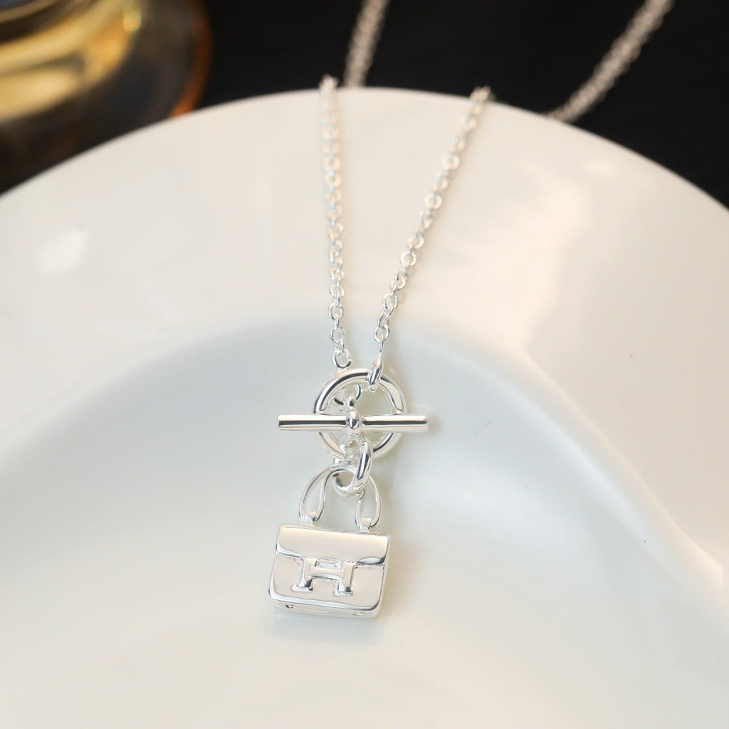 ¡®Lumi¡¯POP H PEDANT SILVER NECKLACE
