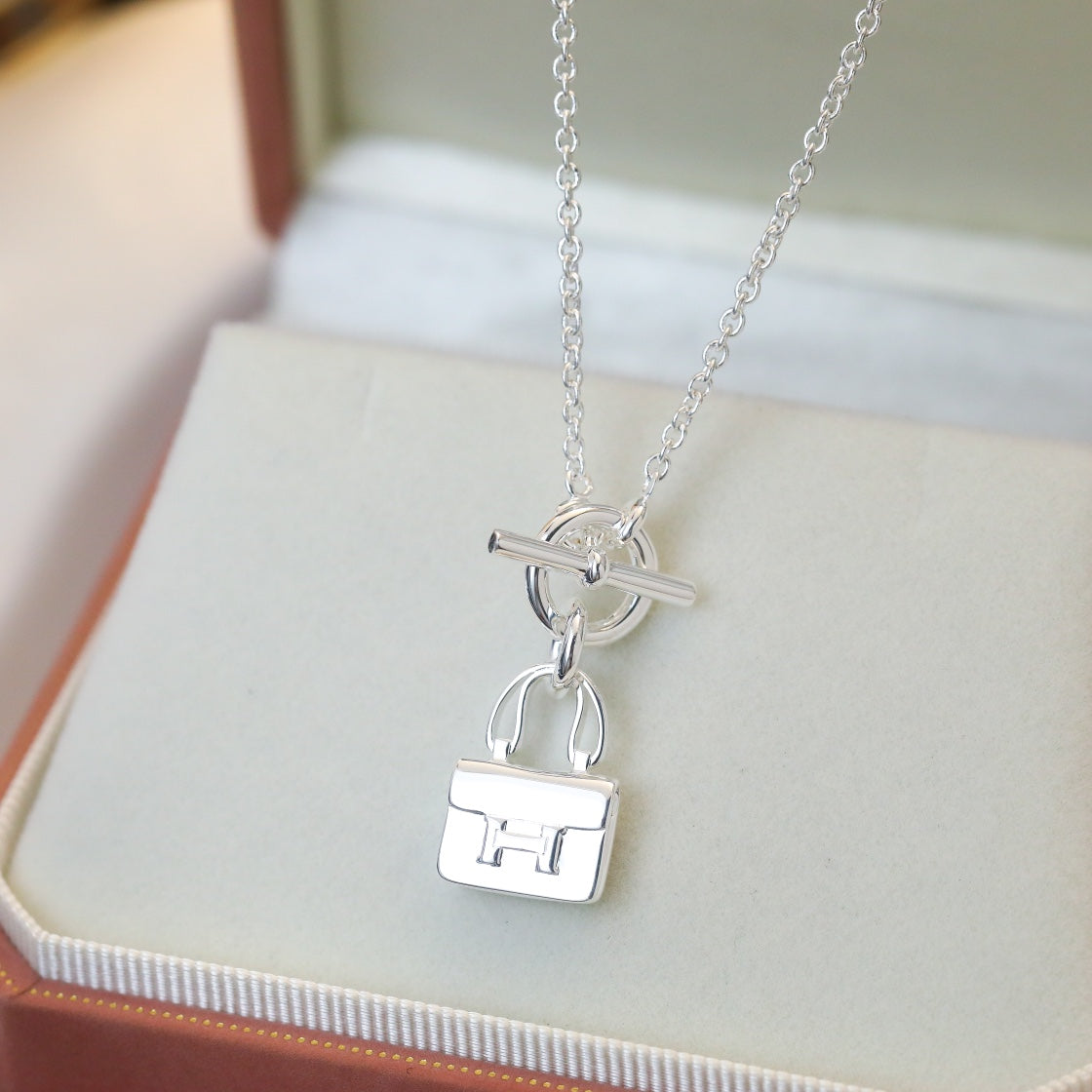 ¡®Lumi¡¯POP H PEDANT SILVER NECKLACE