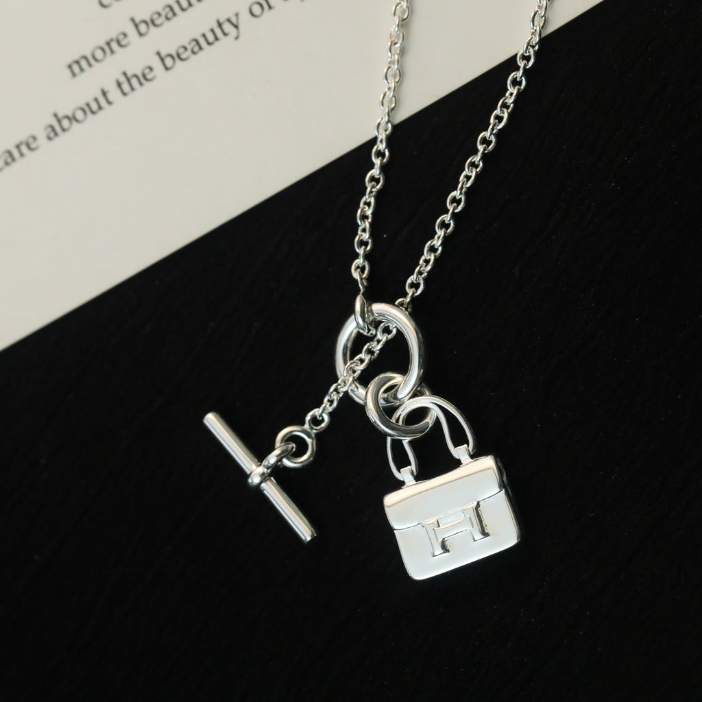 ¡®Lumi¡¯POP H PEDANT SILVER NECKLACE