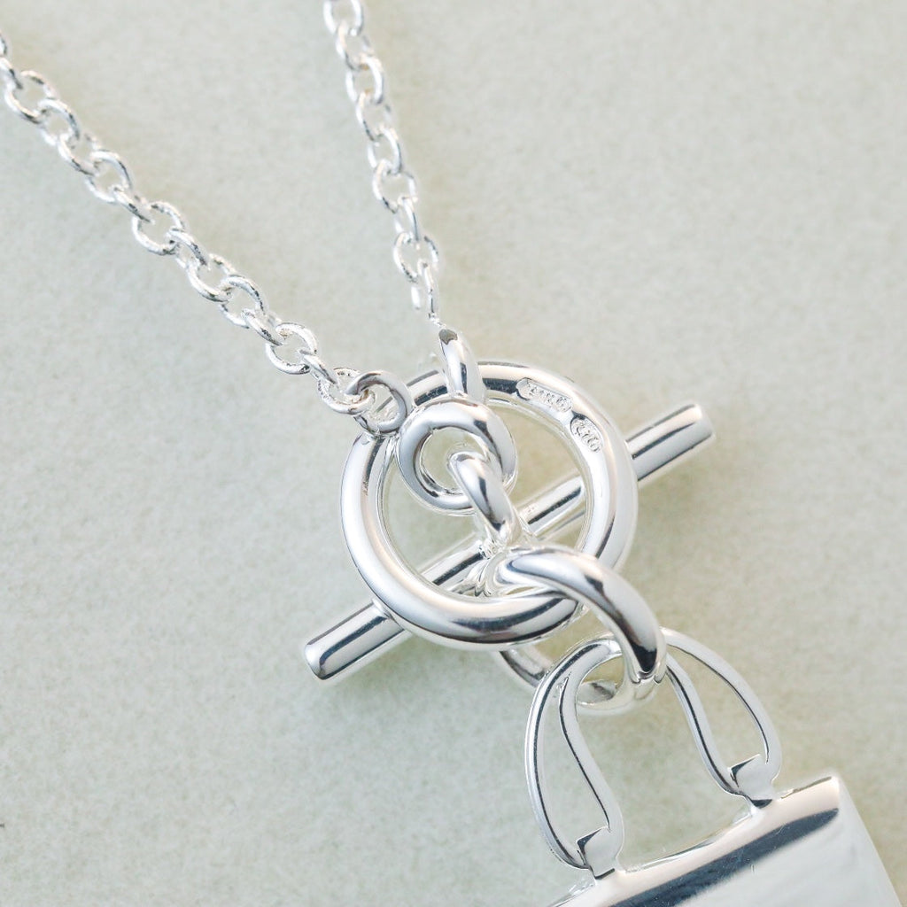 ¡®Lumi¡¯POP H PEDANT SILVER NECKLACE