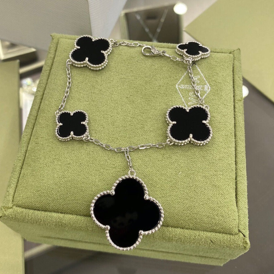 ¡®Lumi¡¯CLOVER 5 MOTIFS SIVLER ONYX BRACELET