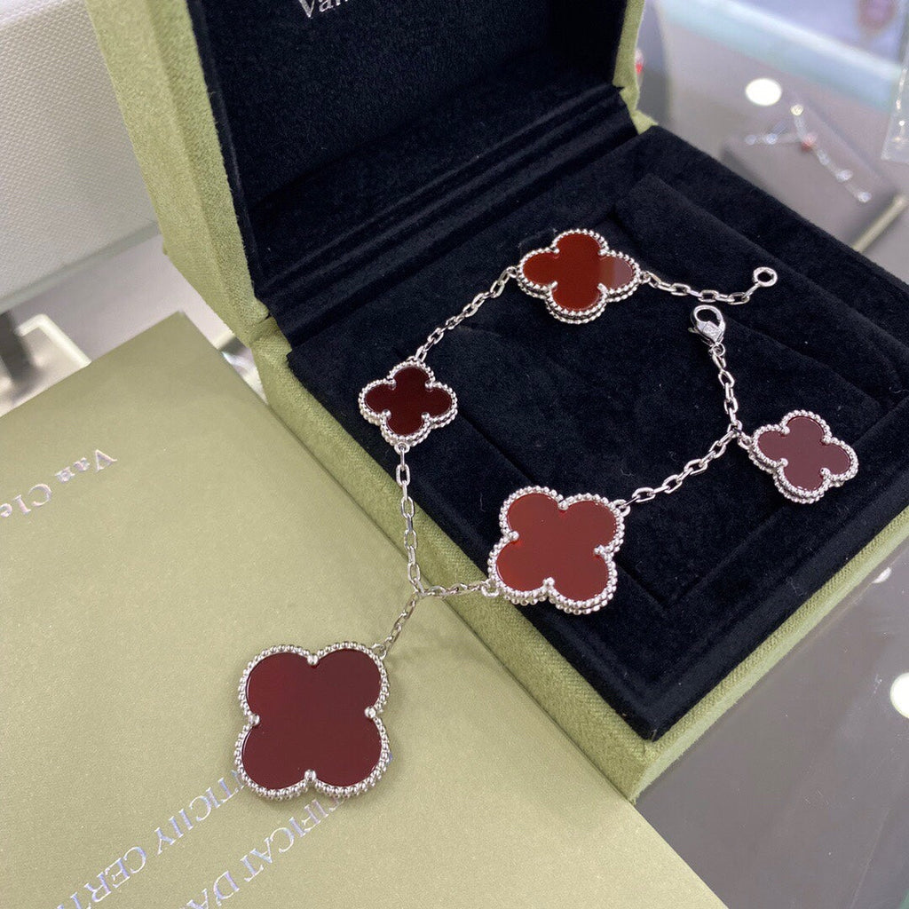 ¡®Lumi¡¯CLOVER 5 MOTIFS SIVLER CARNELIAN BRACELET