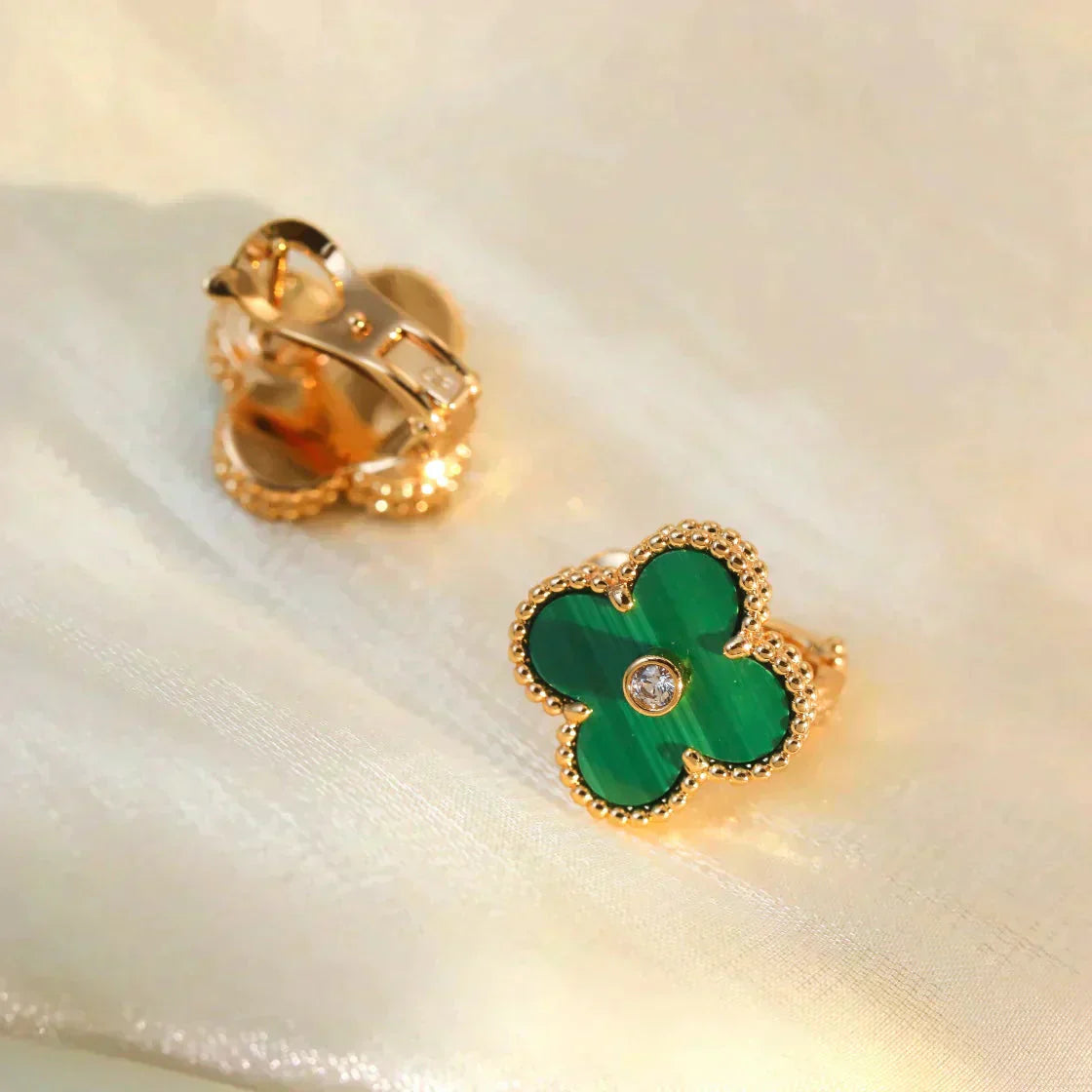¡®Lumi¡¯CLOVER MEDIUM 1 MOTIFS MALACHITE DIAMOND EARRINGS
