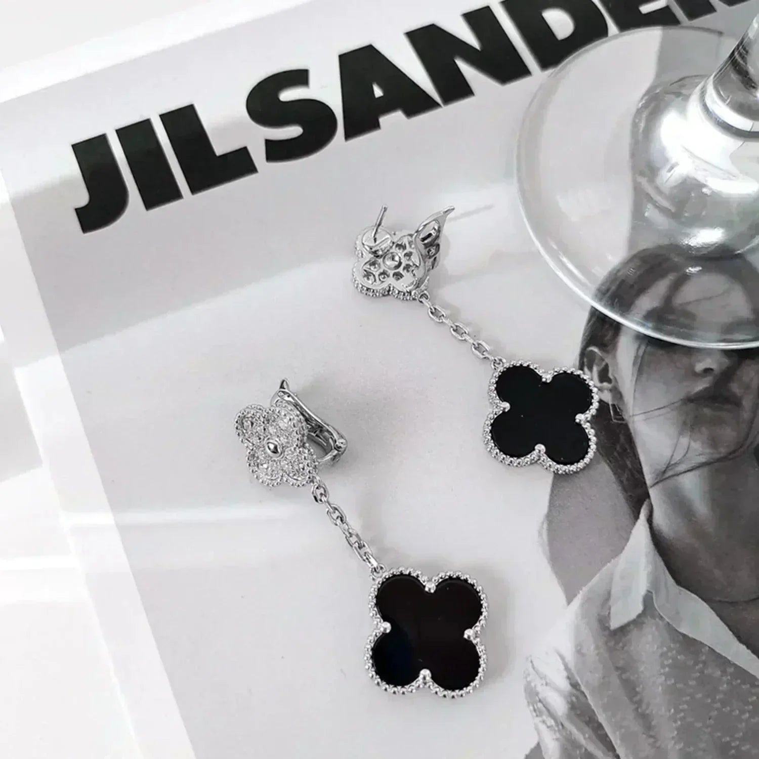 ¡®Lumi¡¯CLOVER 2 MOTIFS  DIAMOND ONYX EARRINGS SILVER