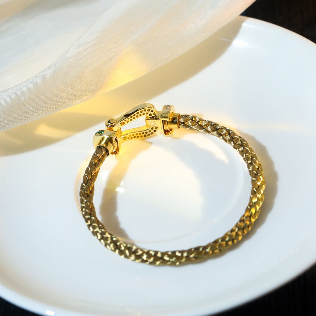 ¡®Lumi¡¯FORCE 10 GOLD GREEN DIAMOND PAVED