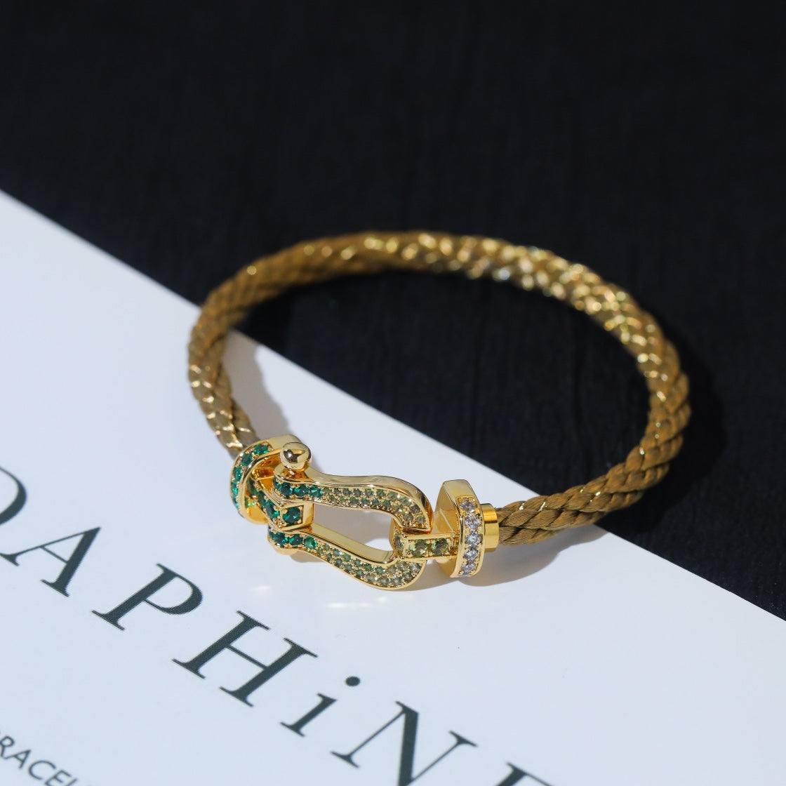 ¡®Lumi¡¯FORCE 10 GOLD GREEN DIAMOND PAVED