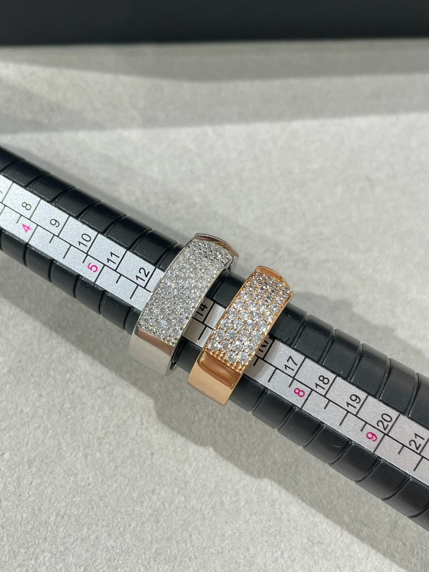 ¡®Lumi¡¯LIENS EVIDENCE  DIAMOND PAVED RING