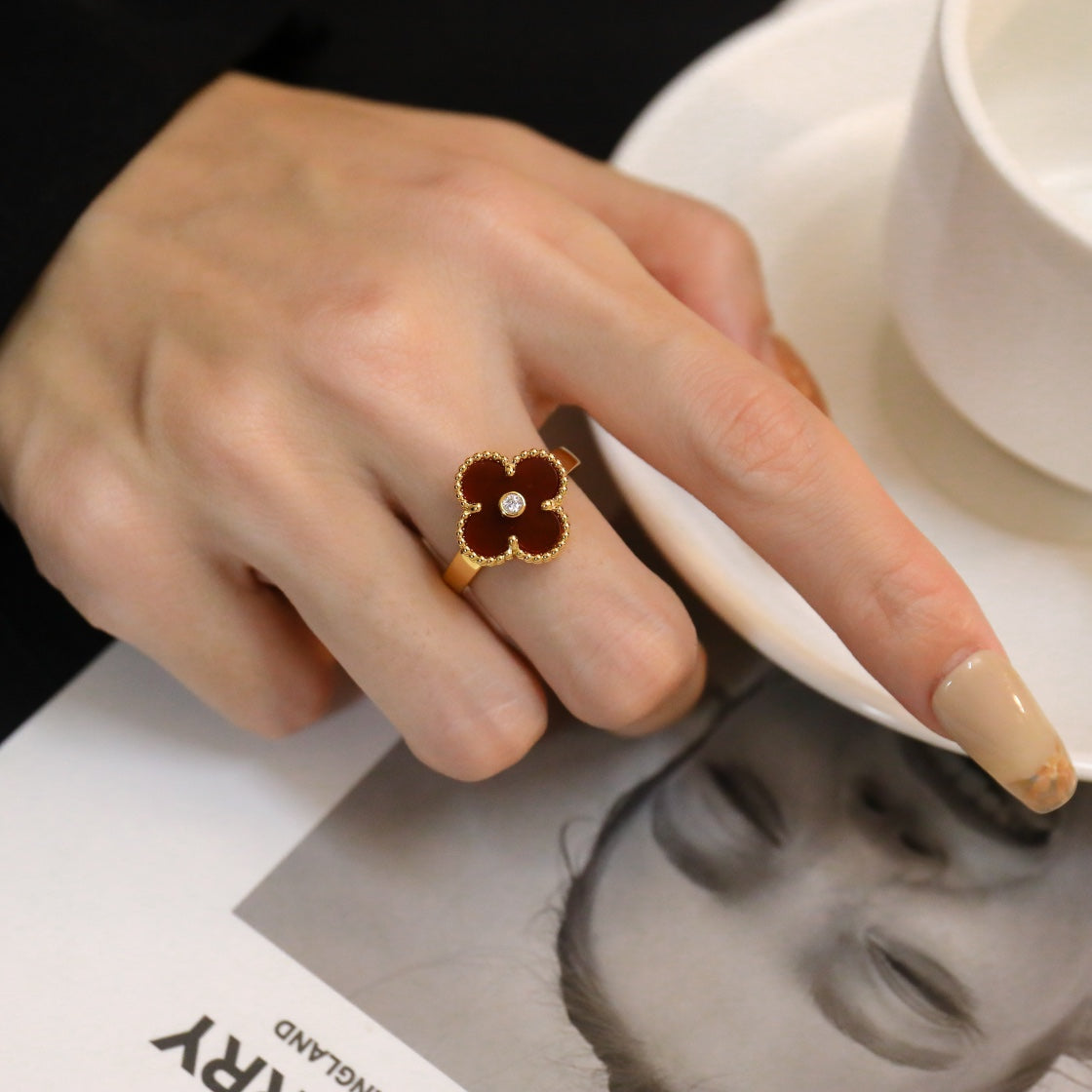 ¡®Lumi¡¯CLOVER CARNELIAN RING ROSE GOLD DIAMOND