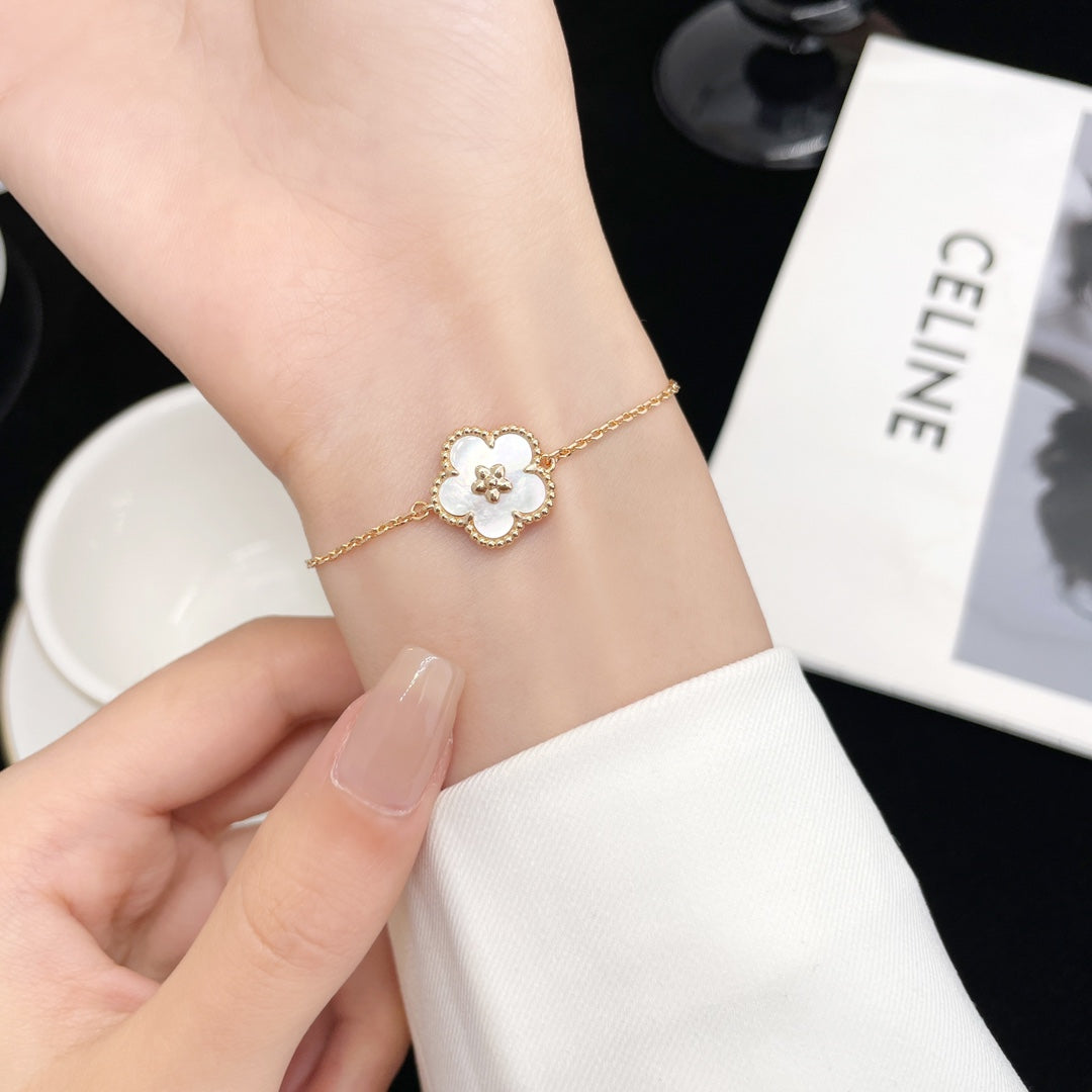 ¡®Lumi¡¯LUCKY SPRING ROSE GOLD MOP BRACELET