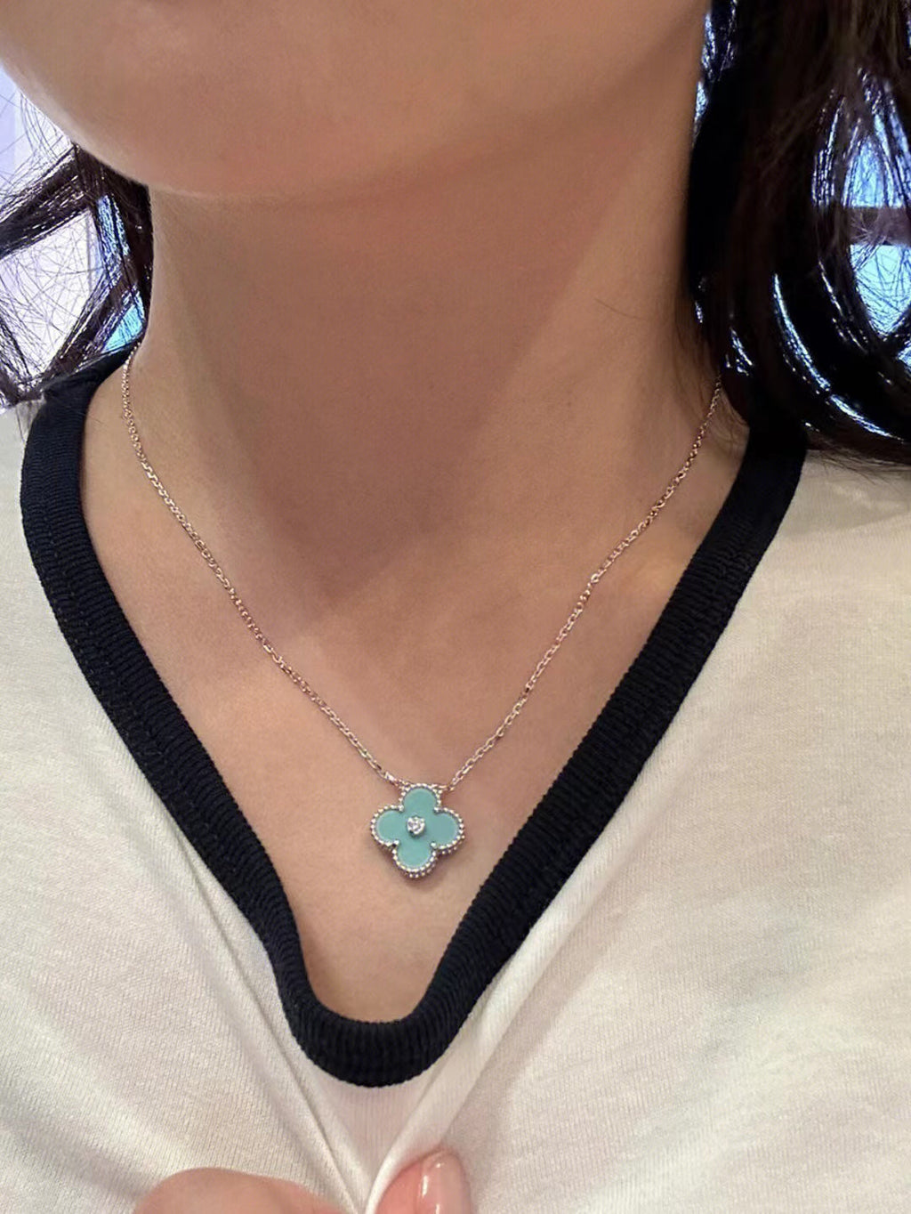 ¡®Lumi¡¯CLOVER 1 DIAMOND LIGHT BLUE SILVER NECKLACE