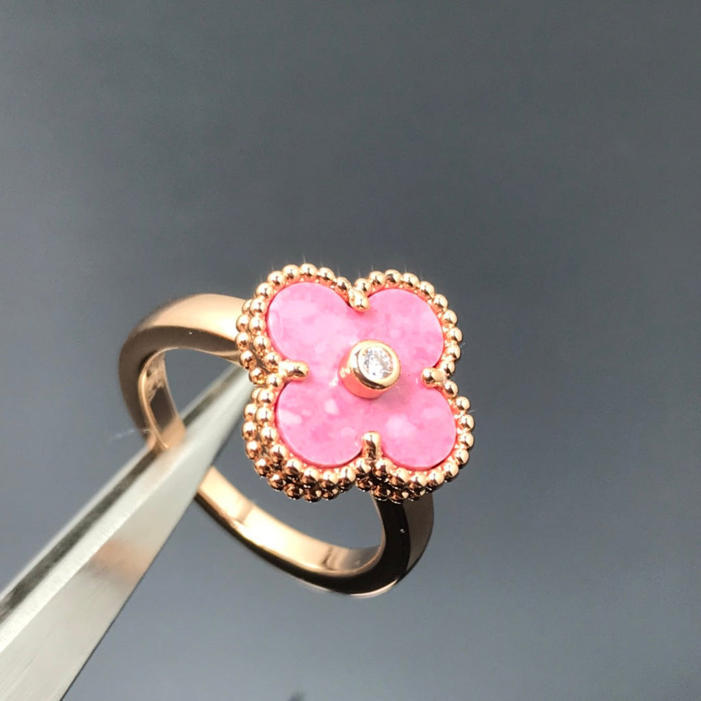 ¡®Lumi¡¯CLOVER RHODONITE ROSE GOLD RING