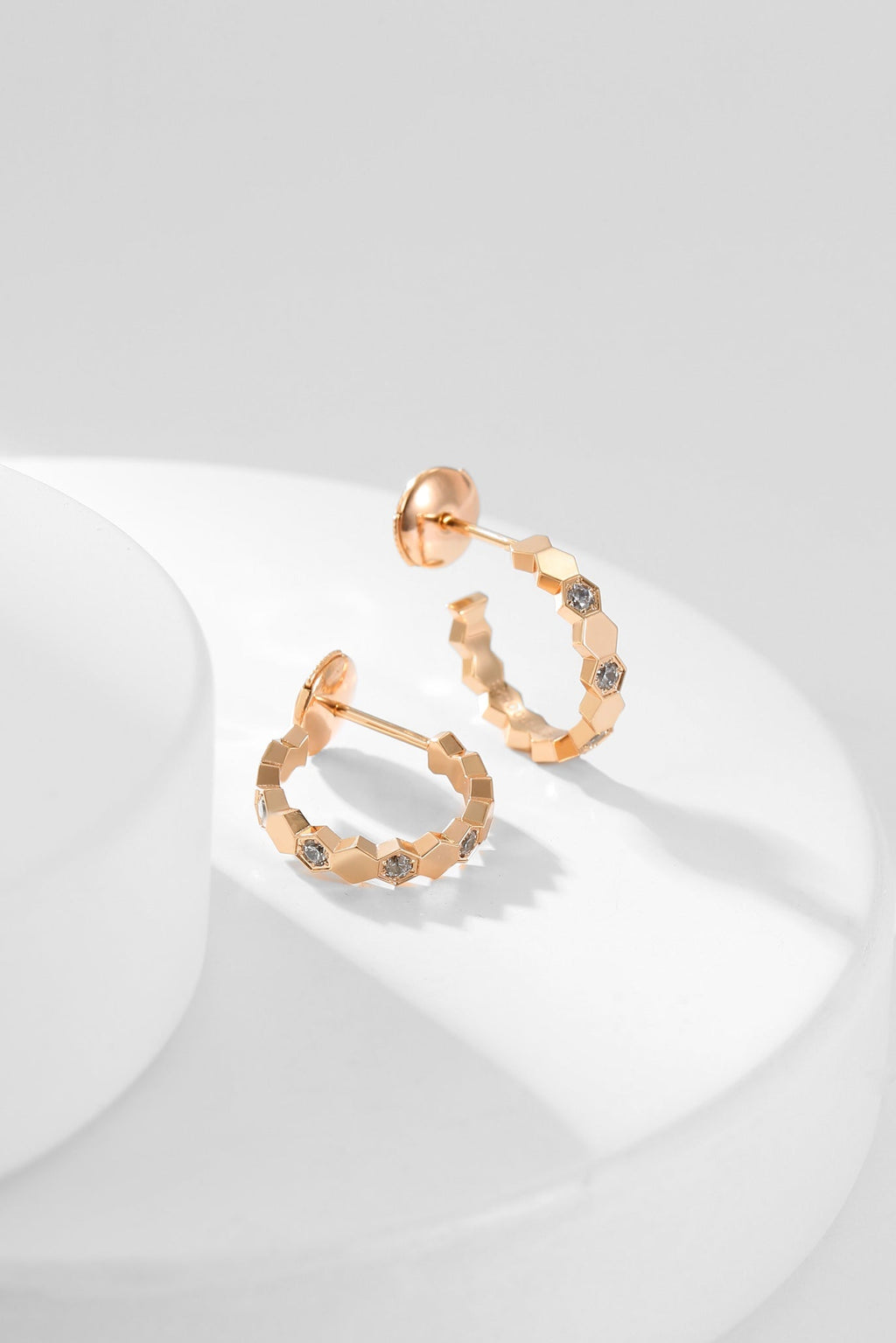 ¡®Lumi¡¯BEE LOVE DIAMOND HOOP EARRINGS