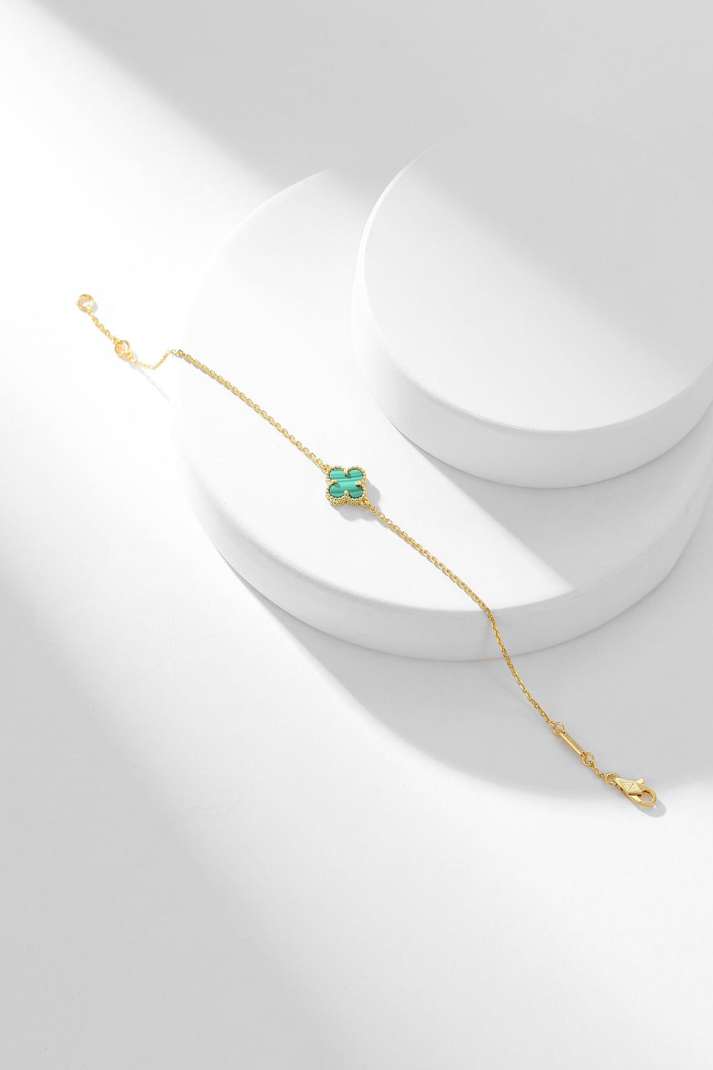 ¡®Lumi¡¯CLOVER BRACELET MALACHITE 1 MOTIF