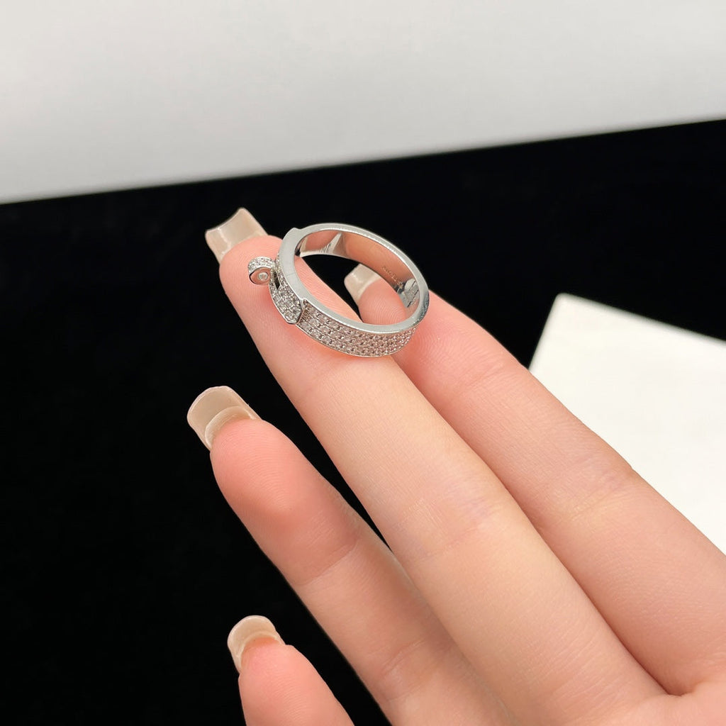 ¡®Lumi¡¯KELLY SILVER DIAMOND RING