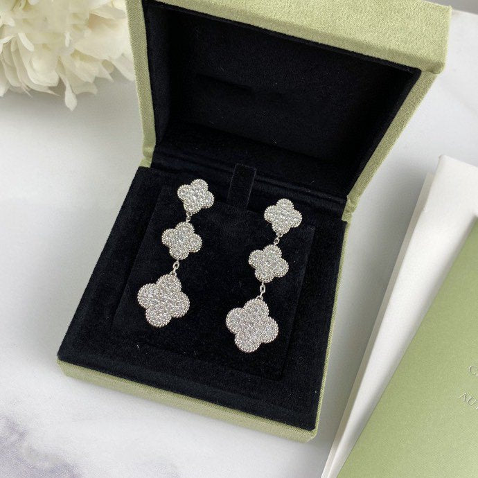 ¡®Lumi¡¯CLOVER 3 MOTIF DIAMOND SILVER DROP EARRINGS