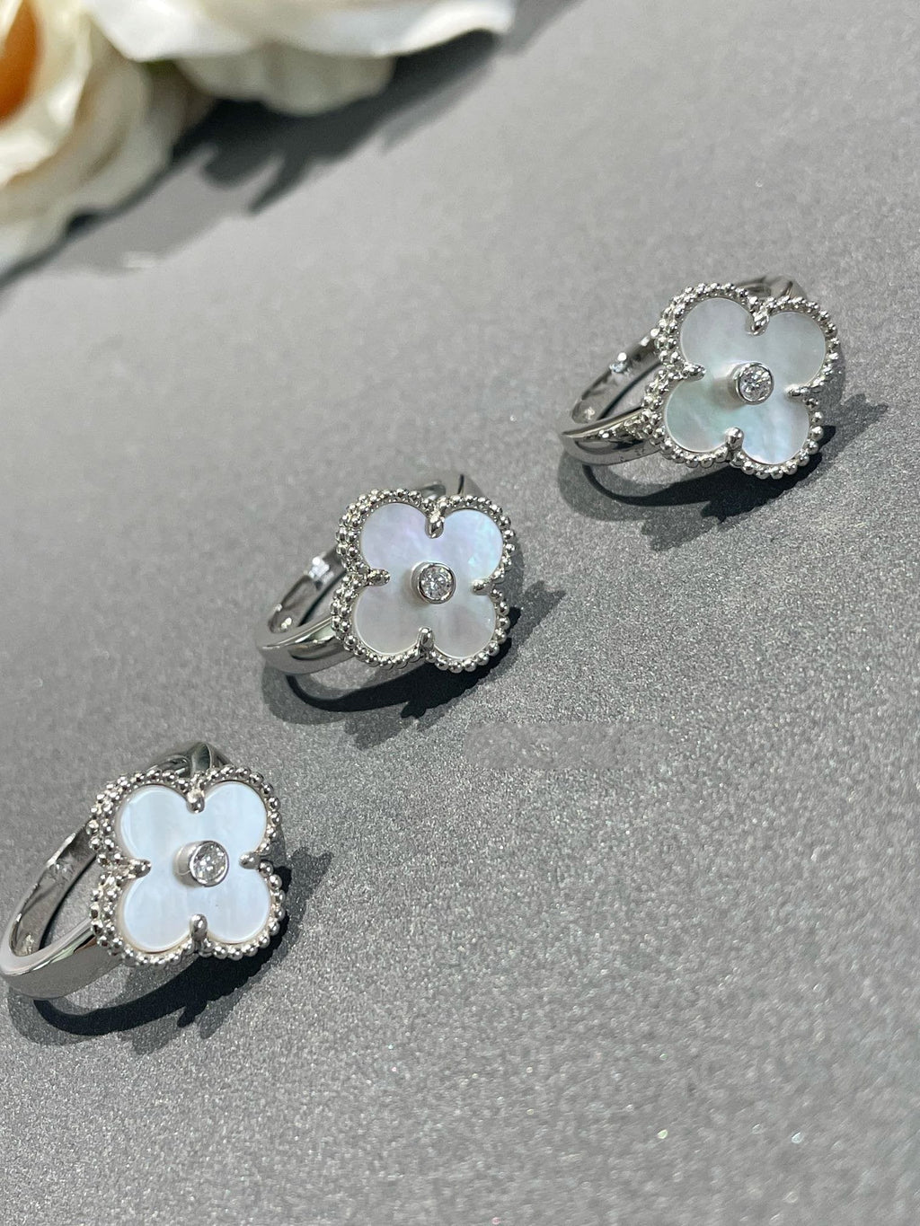 ¡®Lumi¡¯CLOVER SILVER MOP DIAMOND RING
