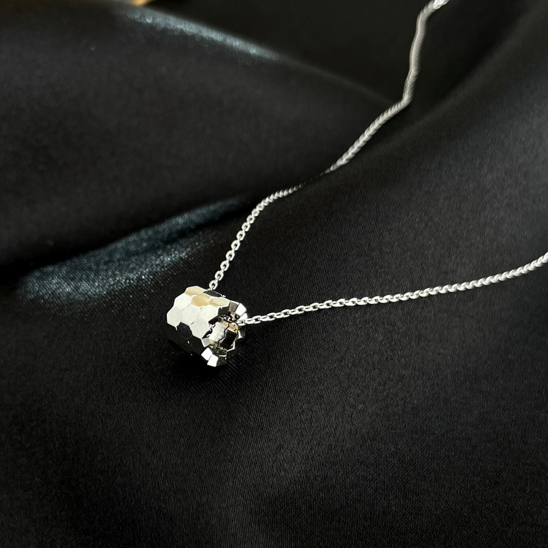 ¡®Lumi¡¯BEE MINI NECKLACE