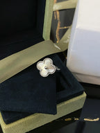 ¡®Lumi¡¯CLOVER SILVER RING
