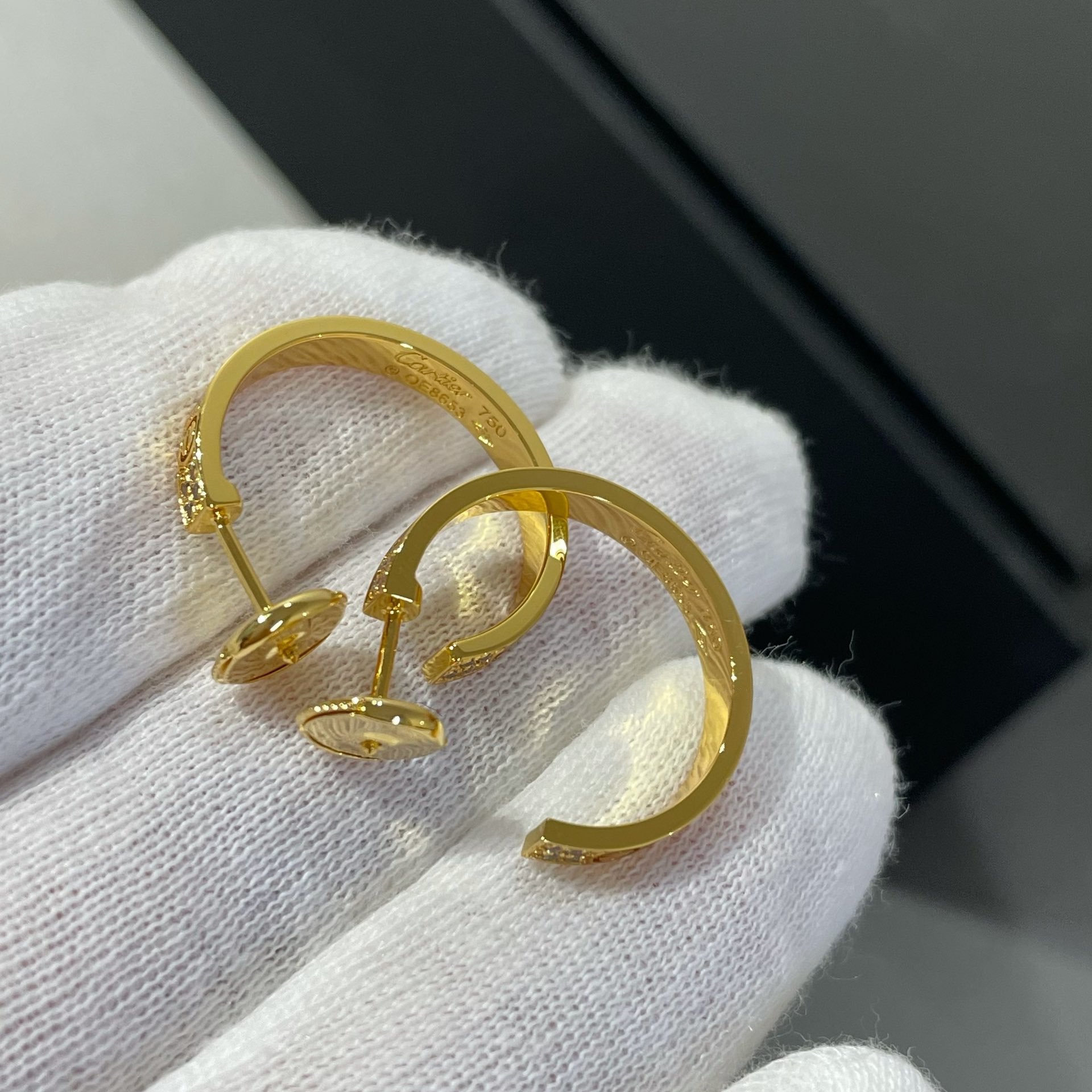 ¡®Lumi¡¯LOVE DIAMOND GOLD HOOP EARRINGS